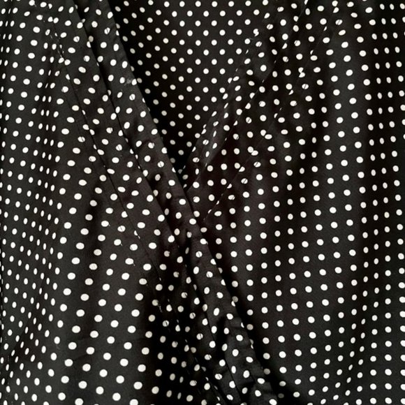 Urban Outfitters Black/White Dotted Crop Crossover Top - M - Picture 5 of 10